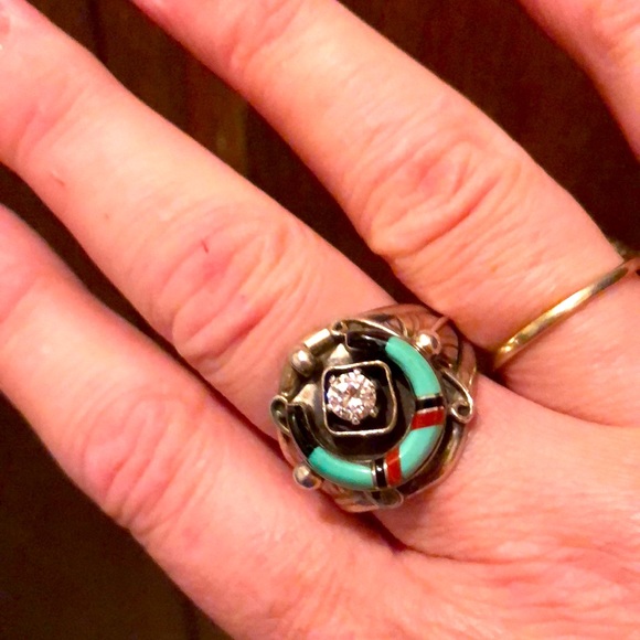 Ring - Picture 2 of 5